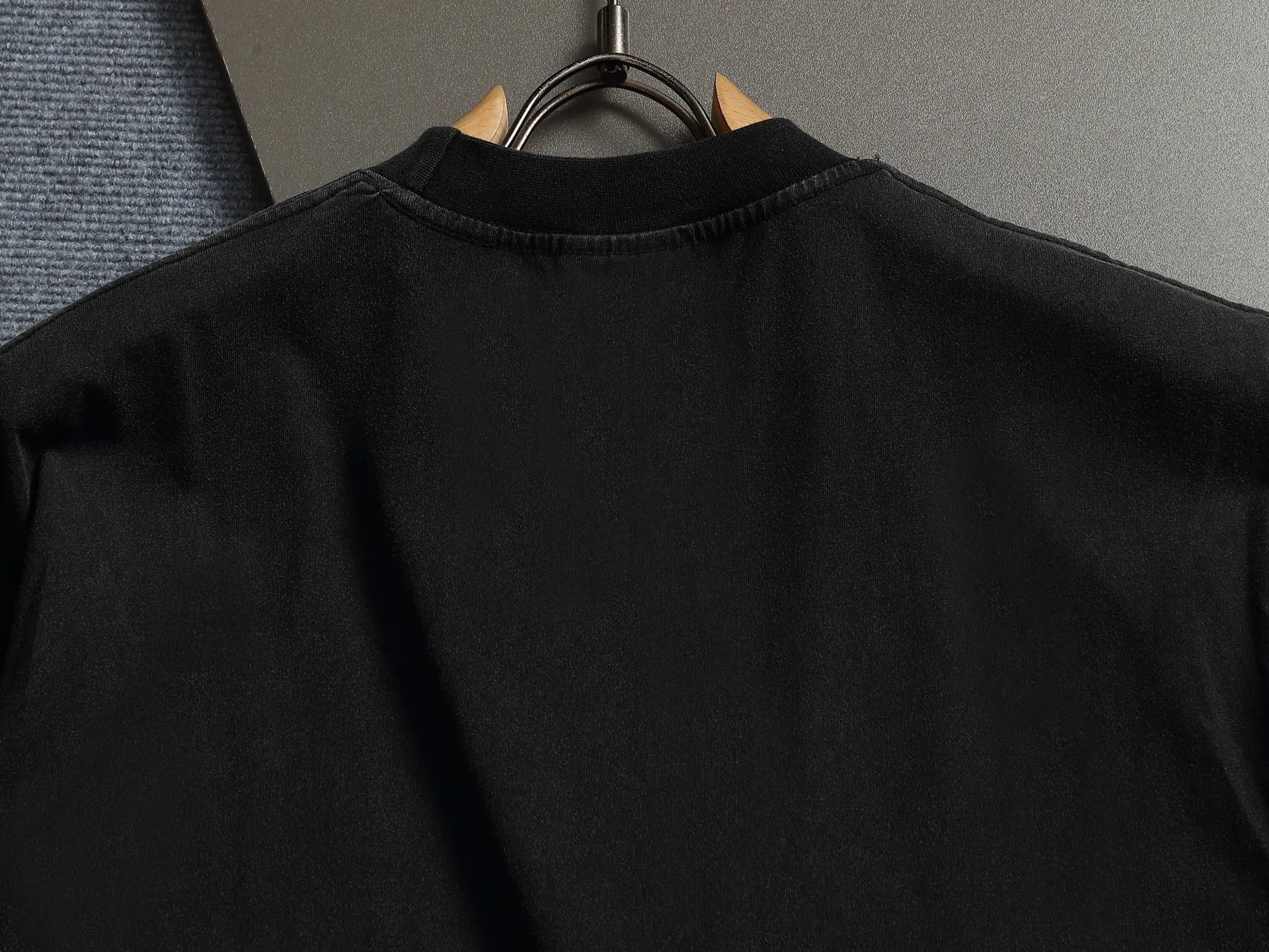BALENCIAGA 2026 Logo ， Retro Same Style T 320 Versatile : Black Size：XS S M L